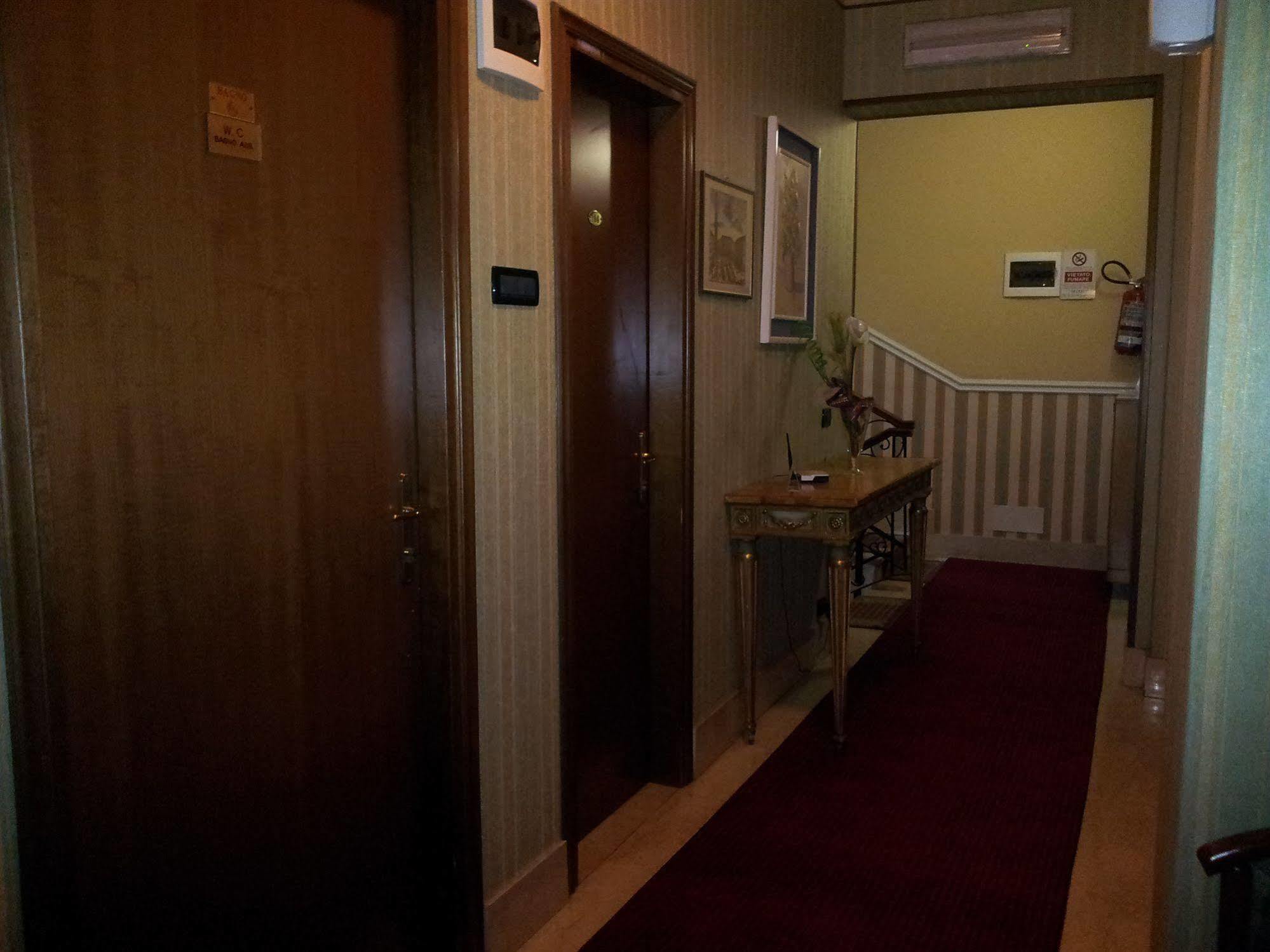 Hotel Imperial Турин Экстерьер фото