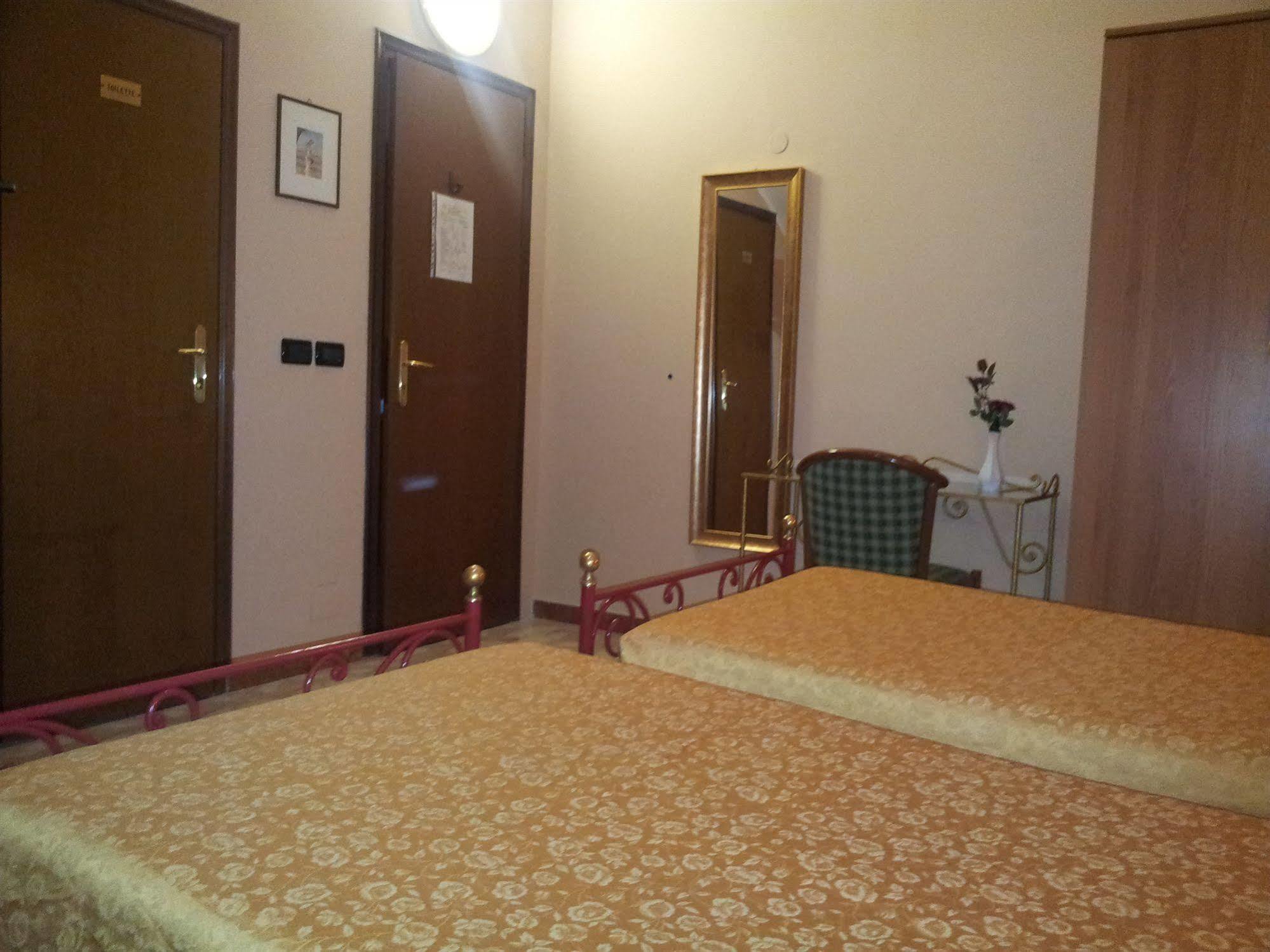 Hotel Imperial Турин Экстерьер фото